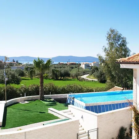Vakantiehuis Tolles In Ermioni Mit Garten- Terrasse Und Gemeinschaftlichem Pool By Interhome *