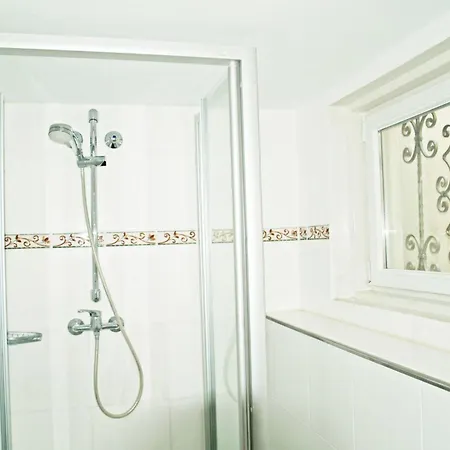 Nyaraló Tolles In Ermioni Mit Garten- Terrasse Und Gemeinschaftlichem Pool By Interhome