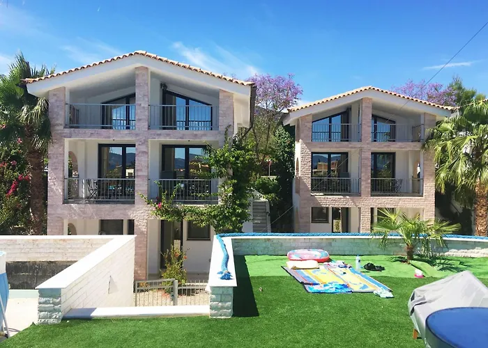 Tolles In Ermioni Mit Garten- Terrasse Und Gemeinschaftlichem Pool By Interhome *