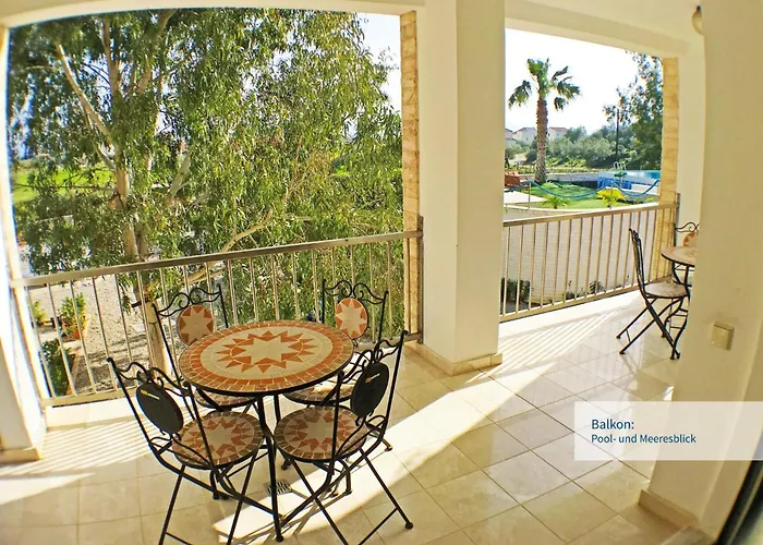 Tolles In Ermioni Mit Garten- Terrasse Und Gemeinschaftlichem Pool By Interhome *