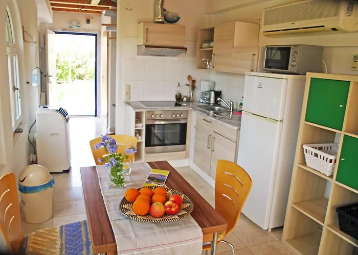 펜션 Tolles In Ermioni Mit Garten- Terrasse Und Gemeinschaftlichem Pool By Interhome Thermisía