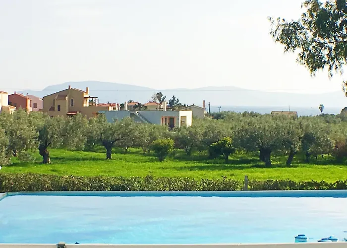 Tolles In Ermioni Mit Garten- Terrasse Und Gemeinschaftlichem Pool By Interhome * Thermisía