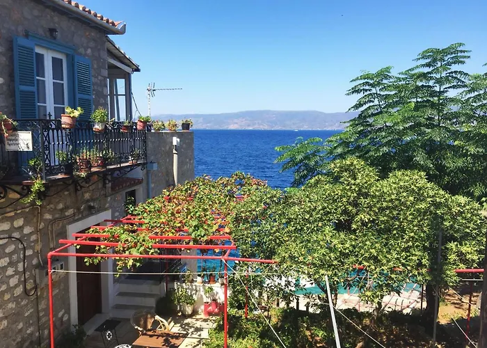 펜션 Tolles In Ermioni Mit Garten- Terrasse Und Gemeinschaftlichem Pool By Interhome