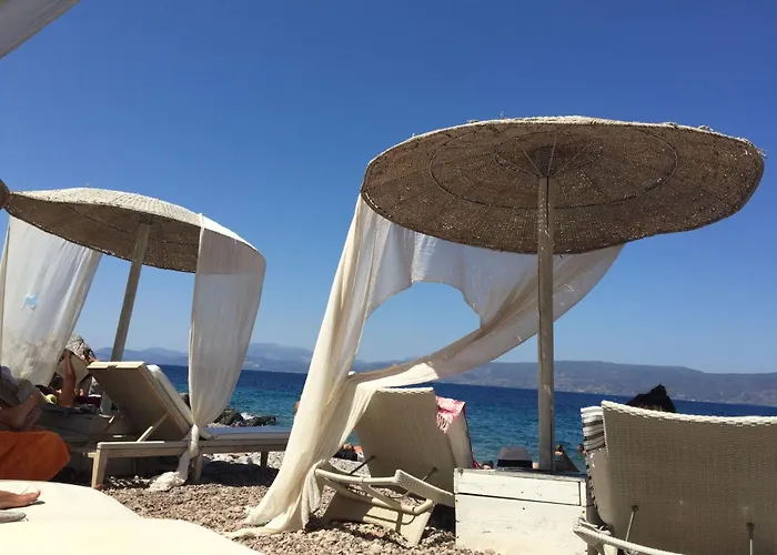 Tolles In Ermioni Mit Garten- Terrasse Und Gemeinschaftlichem Pool By Interhome * Thermiszía